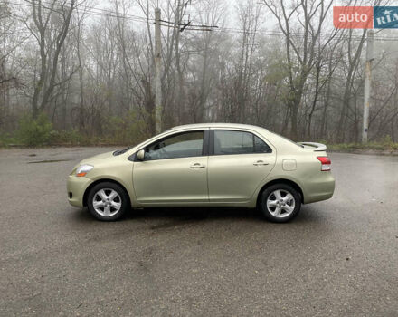 Серый Тойота Ярис, объемом двигателя 1.3 л и пробегом 243 тыс. км за 5300 $, фото 5 на Automoto.ua