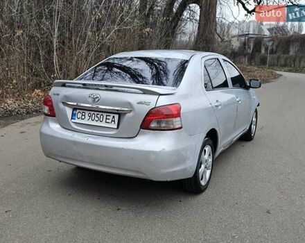 Серый Тойота Ярис, объемом двигателя 1.5 л и пробегом 200 тыс. км за 2900 $, фото 4 на Automoto.ua