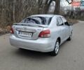 Серый Тойота Ярис, объемом двигателя 1.5 л и пробегом 200 тыс. км за 2900 $, фото 4 на Automoto.ua
