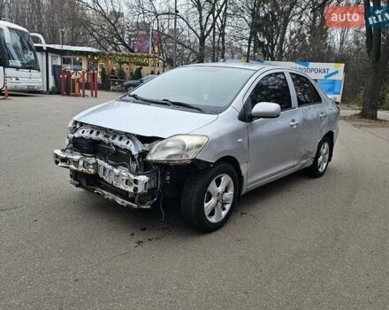 Серый Тойота Ярис, объемом двигателя 1.5 л и пробегом 200 тыс. км за 2900 $, фото 18 на Automoto.ua