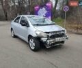 Серый Тойота Ярис, объемом двигателя 1.5 л и пробегом 200 тыс. км за 2900 $, фото 1 на Automoto.ua