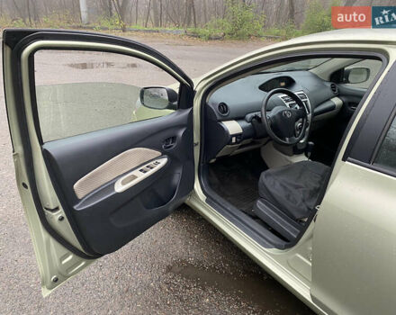 Серый Тойота Ярис, объемом двигателя 1.3 л и пробегом 243 тыс. км за 5300 $, фото 8 на Automoto.ua