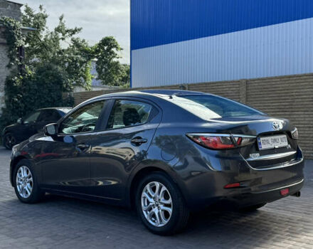 Серый Тойота Ярис, объемом двигателя 1.5 л и пробегом 184 тыс. км за 11800 $, фото 3 на Automoto.ua