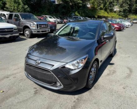 Серый Тойота Ярис, объемом двигателя 1.5 л и пробегом 39 тыс. км за 2500 $, фото 2 на Automoto.ua