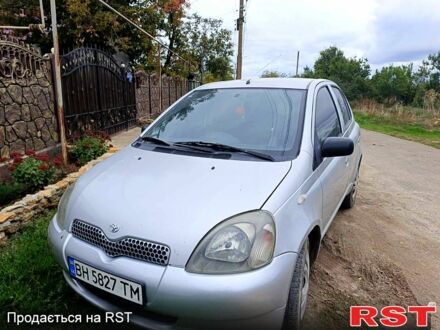 Сірий Тойота Яріс, об'ємом двигуна 1.3 л та пробігом 208 тис. км за 4700 $, фото 1 на Automoto.ua