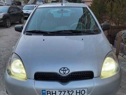 Тойота Ярис 2000 в Черноморске (Ильичевске) на Automoto.ua Серый Тойота Ярис, объемом двигателя 1 л и пробегом 228 тыс. км за 3300 $, фото 1 на Automoto.ua
