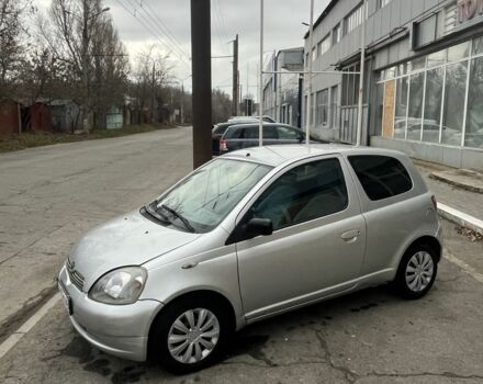 Серый Тойота Ярис, объемом двигателя 1.3 л и пробегом 192 тыс. км за 3200 $, фото 1 на Automoto.ua