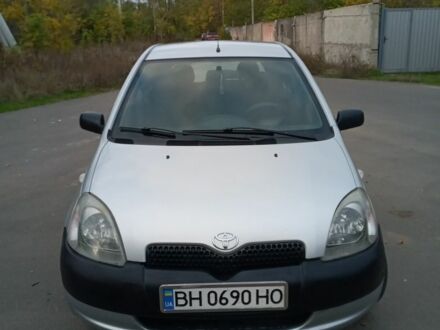 Тойота Ярис 2000 в Одессе на Automoto.ua Серый Тойота Ярис, объемом двигателя 1 л и пробегом 186 тыс. км за 3500 $, фото 1 на Automoto.ua