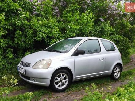 Тойота Яріс 2000 у Києві на Automoto.ua Сірий Тойота Яріс, об'ємом двигуна 1.3 л та пробігом 199 тис. км за 3500 $, фото 1 на Automoto.ua