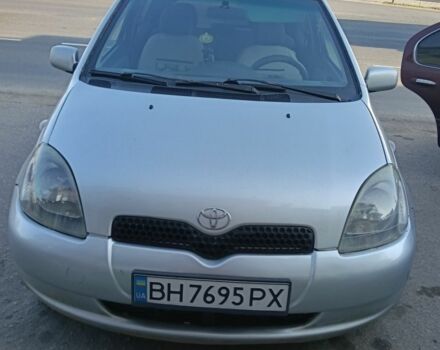 Серый Тойота Ярис, объемом двигателя 1.3 л и пробегом 105 тыс. км за 2300 $, фото 1 на Automoto.ua