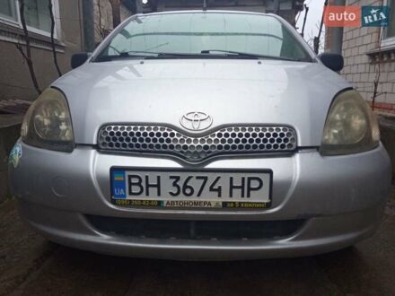 Сірий Тойота Яріс, об'ємом двигуна 0.96 л та пробігом 163 тис. км за 3500 $, фото 1 на Automoto.ua