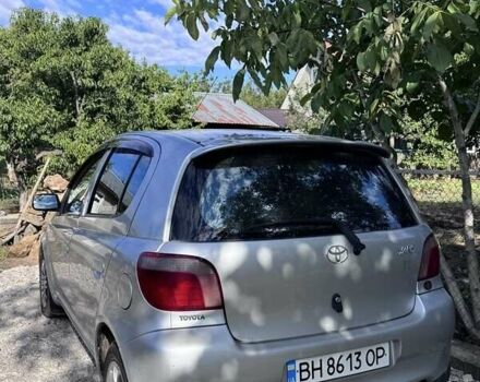 Сірий Тойота Яріс, об'ємом двигуна 1.3 л та пробігом 360 тис. км за 4000 $, фото 1 на Automoto.ua