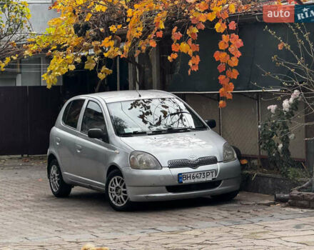 Серый Тойота Ярис, объемом двигателя 1.3 л и пробегом 192 тыс. км за 3500 $, фото 1 на Automoto.ua