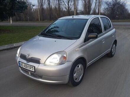 Сірий Тойота Яріс, об'ємом двигуна 1.3 л та пробігом 302 тис. км за 4400 $, фото 1 на Automoto.ua