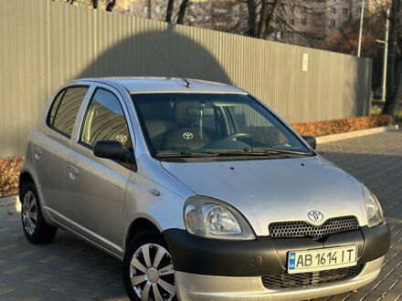 Серый Тойота Ярис, объемом двигателя 1 л и пробегом 212 тыс. км за 2999 $, фото 1 на Automoto.ua