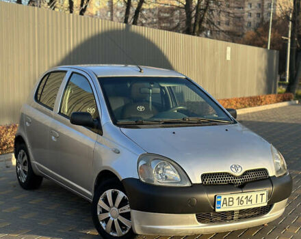 Серый Тойота Ярис, объемом двигателя 1 л и пробегом 212 тыс. км за 2999 $, фото 1 на Automoto.ua