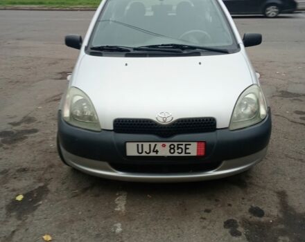 Сірий Тойота Яріс, об'ємом двигуна 1 л та пробігом 150 тис. км за 1900 $, фото 1 на Automoto.ua