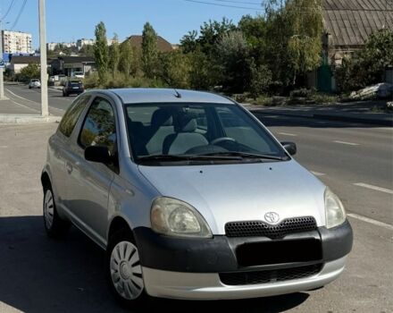 Сірий Тойота Яріс, об'ємом двигуна 1 л та пробігом 140 тис. км за 1650 $, фото 1 на Automoto.ua