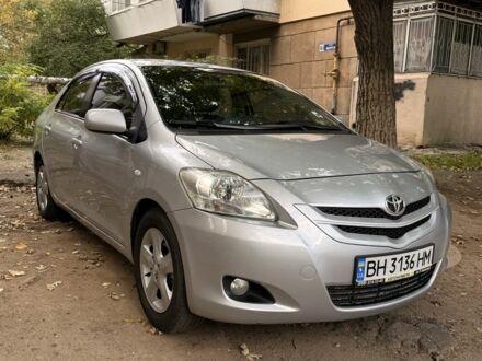 Тойота Яріс 2006 у Одесі на Automoto.ua Сірий Тойота Яріс, об'ємом двигуна 1.3 л та пробігом 195 тис. км за 6000 $, фото 1 на Automoto.ua