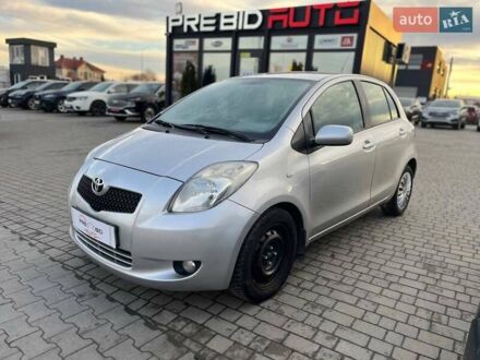 Серый Тойота Ярис, объемом двигателя 1.3 л и пробегом 161 тыс. км за 5700 $, фото 1 на Automoto.ua