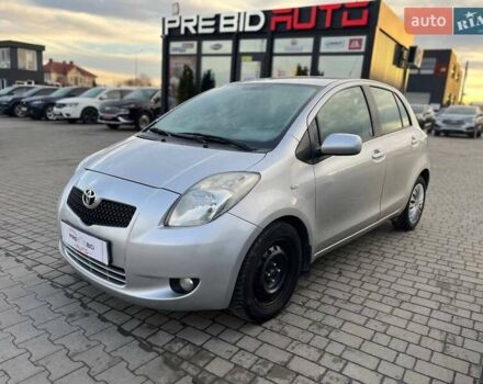 Серый Тойота Ярис, объемом двигателя 1.3 л и пробегом 161 тыс. км за 5700 $, фото 1 на Automoto.ua
