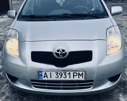 Серый Тойота Ярис, объемом двигателя 1.3 л и пробегом 182 тыс. км за 5100 $, фото 1 на Automoto.ua