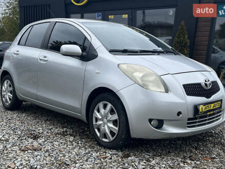 Тойота Яріс 2006 у Коломые на Automoto.ua Сірий Тойота Яріс, об'ємом двигуна 1.3 л та пробігом 194 тис. км за 4800 $, фото 1 на Automoto.ua