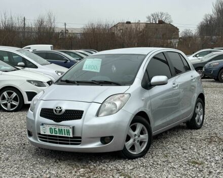 Серый Тойота Ярис, объемом двигателя 1.3 л и пробегом 178 тыс. км за 5800 $, фото 1 на Automoto.ua