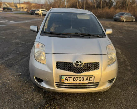 Сірий Тойота Яріс, об'ємом двигуна 1.2 л та пробігом 182 тис. км за 5500 $, фото 1 на Automoto.ua