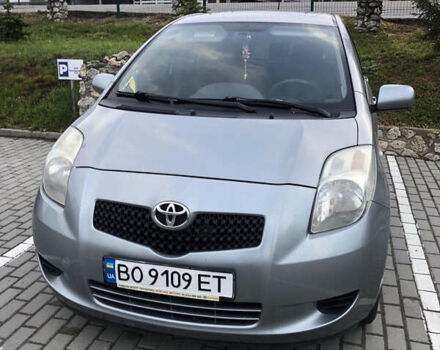 Серый Тойота Ярис, объемом двигателя 1.3 л и пробегом 120 тыс. км за 5100 $, фото 1 на Automoto.ua
