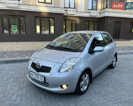 Серый Тойота Ярис, объемом двигателя 1.3 л и пробегом 83 тыс. км за 6100 $, фото 1 на Automoto.ua