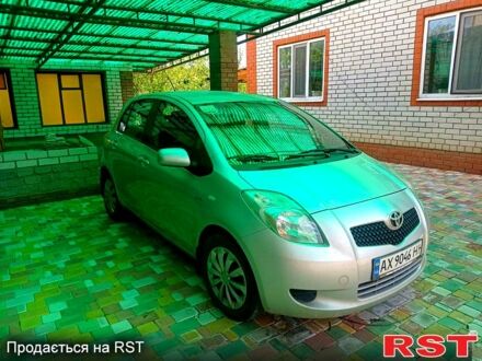 Серый Тойота Ярис, объемом двигателя 1.4 л и пробегом 193 тыс. км за 5800 $, фото 1 на Automoto.ua