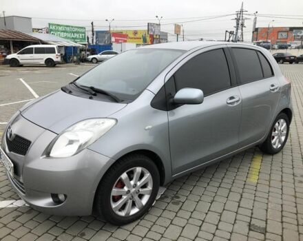 Серый Тойота Ярис, объемом двигателя 1 л и пробегом 185 тыс. км за 3950 $, фото 1 на Automoto.ua