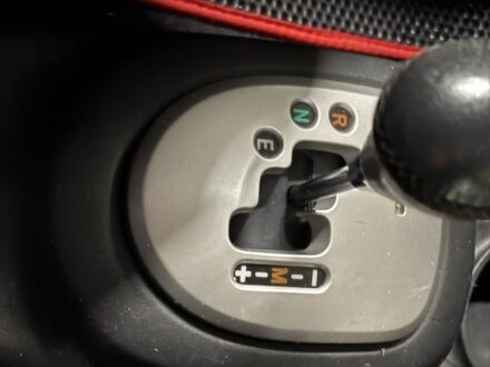 Серый Тойота Ярис, объемом двигателя 0 л и пробегом 166 тыс. км за 4000 $, фото 1 на Automoto.ua