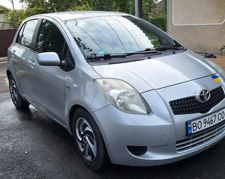 Серый Тойота Ярис, объемом двигателя 1.4 л и пробегом 277 тыс. км за 5700 $, фото 1 на Automoto.ua