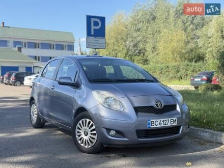 Сірий Тойота Яріс, об'ємом двигуна 1 л та пробігом 166 тис. км за 3900 $, фото 1 на Automoto.ua