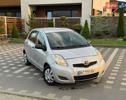 Сірий Тойота Яріс, об'ємом двигуна 1 л та пробігом 230 тис. км за 2999 $, фото 1 на Automoto.ua