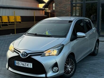 Тойота Яріс 2014 у Могилев-Подольском на Automoto.ua Сірий Тойота Яріс, об'ємом двигуна 1.5 л та пробігом 217 тис. км за 10900 $, фото 1 на Automoto.ua