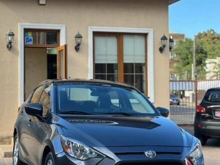 Сірий Тойота Яріс, об'ємом двигуна 1.5 л та пробігом 184 тис. км за 11800 $, фото 1 на Automoto.ua