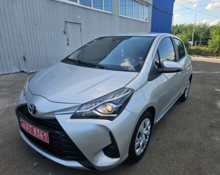 Сірий Тойота Яріс, об'ємом двигуна 1 л та пробігом 207 тис. км за 9950 $, фото 1 на Automoto.ua
