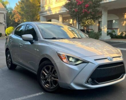 Серый Тойота Ярис, объемом двигателя 1.5 л и пробегом 36 тыс. км за 4000 $, фото 1 на Automoto.ua