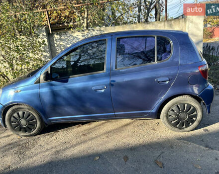 Синий Тойота Ярис, объемом двигателя 1 л и пробегом 260 тыс. км за 2700 $, фото 1 на Automoto.ua