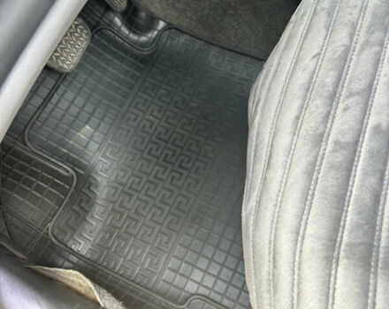 Синий Тойота Ярис, объемом двигателя 1 л и пробегом 260 тыс. км за 2700 $, фото 8 на Automoto.ua