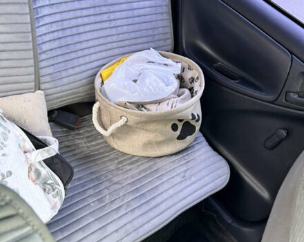 Синий Тойота Ярис, объемом двигателя 1 л и пробегом 260 тыс. км за 2700 $, фото 5 на Automoto.ua