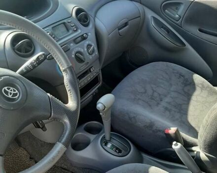Синий Тойота Ярис, объемом двигателя 1.3 л и пробегом 170 тыс. км за 4500 $, фото 5 на Automoto.ua