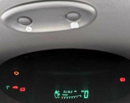 Синий Тойота Ярис, объемом двигателя 1 л и пробегом 270 тыс. км за 5200 $, фото 25 на Automoto.ua