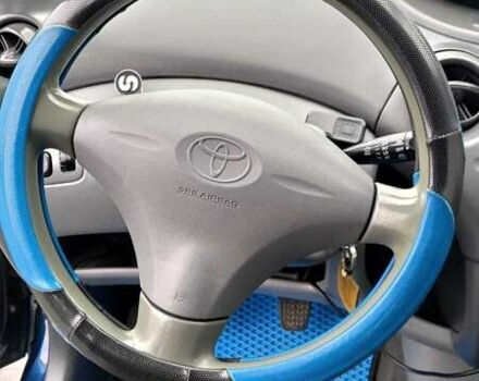 Синий Тойота Ярис, объемом двигателя 1 л и пробегом 270 тыс. км за 5200 $, фото 98 на Automoto.ua
