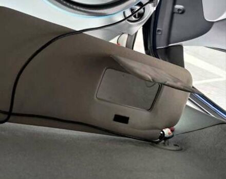 Синий Тойота Ярис, объемом двигателя 1 л и пробегом 270 тыс. км за 5200 $, фото 42 на Automoto.ua