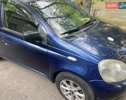 Синій Тойота Яріс, об'ємом двигуна 0.99 л та пробігом 300 тис. км за 3200 $, фото 2 на Automoto.ua