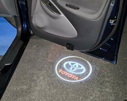 Синий Тойота Ярис, объемом двигателя 1 л и пробегом 270 тыс. км за 5200 $, фото 23 на Automoto.ua